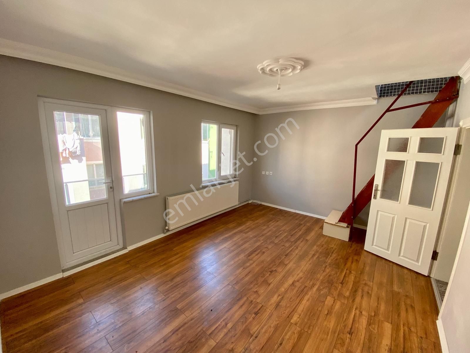 Verandalı,teraslı,şömineli,hobi Bahçeli 4+1 Kiralık Müstakil Ev - Görsel 7