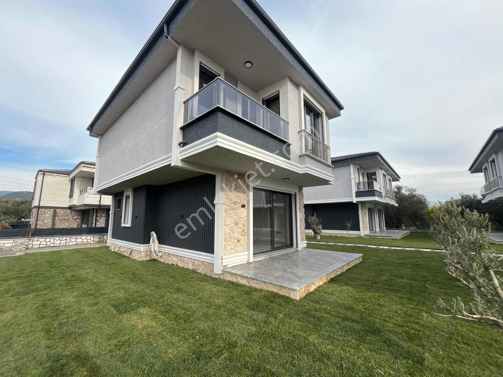 Gürsoy^dan K.kuyuda Denize 150 Metre 3+1 Havuzlu Villa - Görsel 25