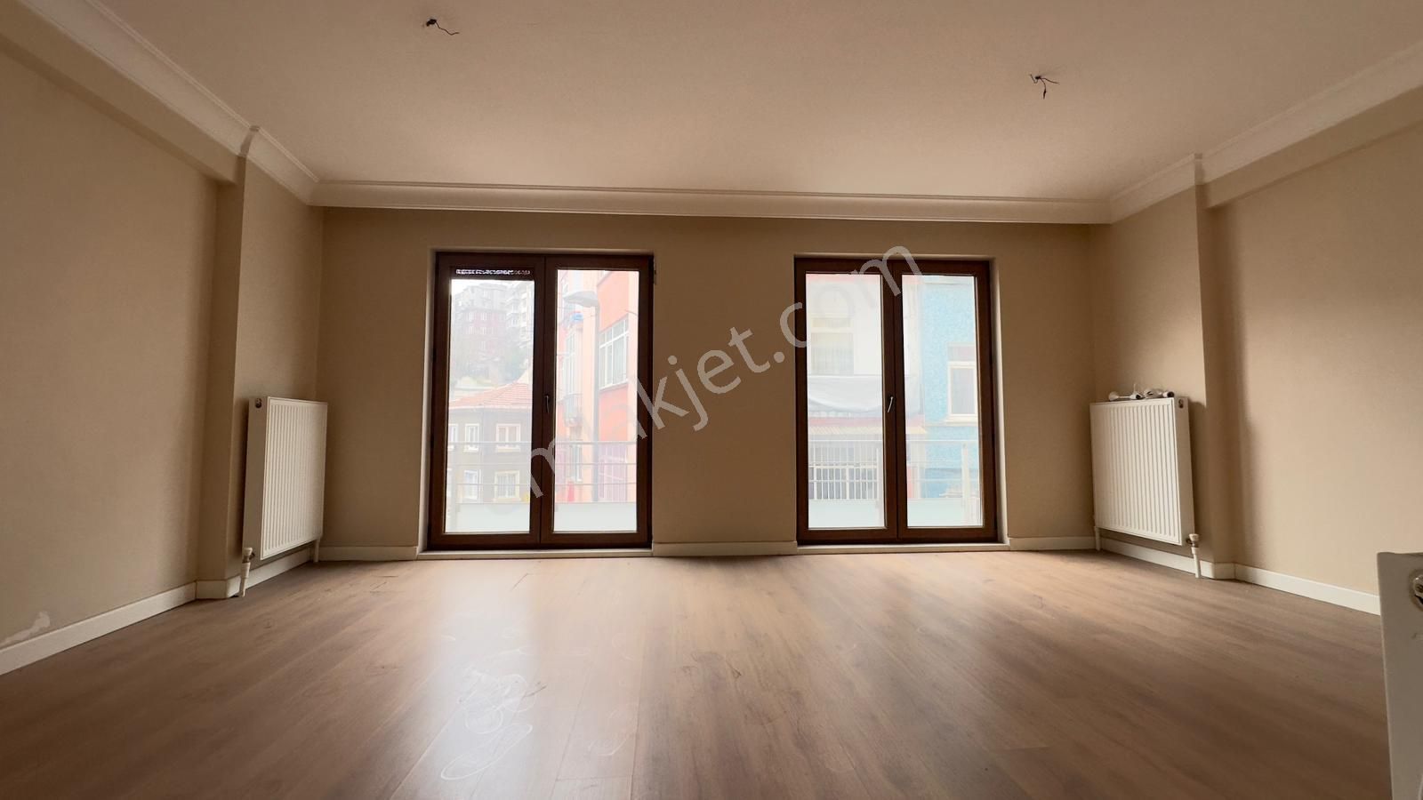 Başokur'dan Beşiktaş Vişnezade Mh.yeni Bina,da Satılık 2+1 Daire