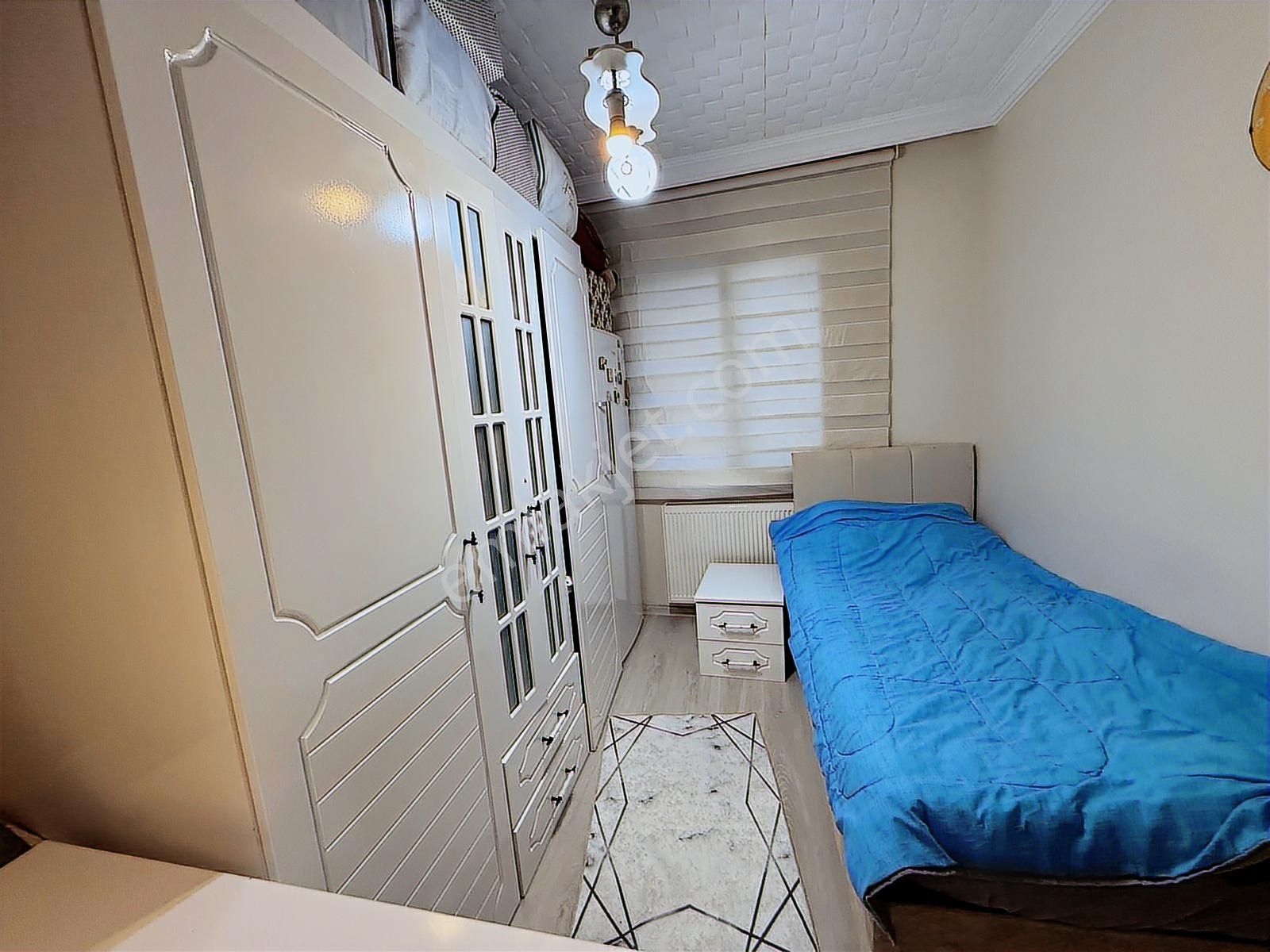 Karşıyaka Alaybeyde Sahile Yakın Satılık Tadilatlı 2+1 Daire - Görsel 5