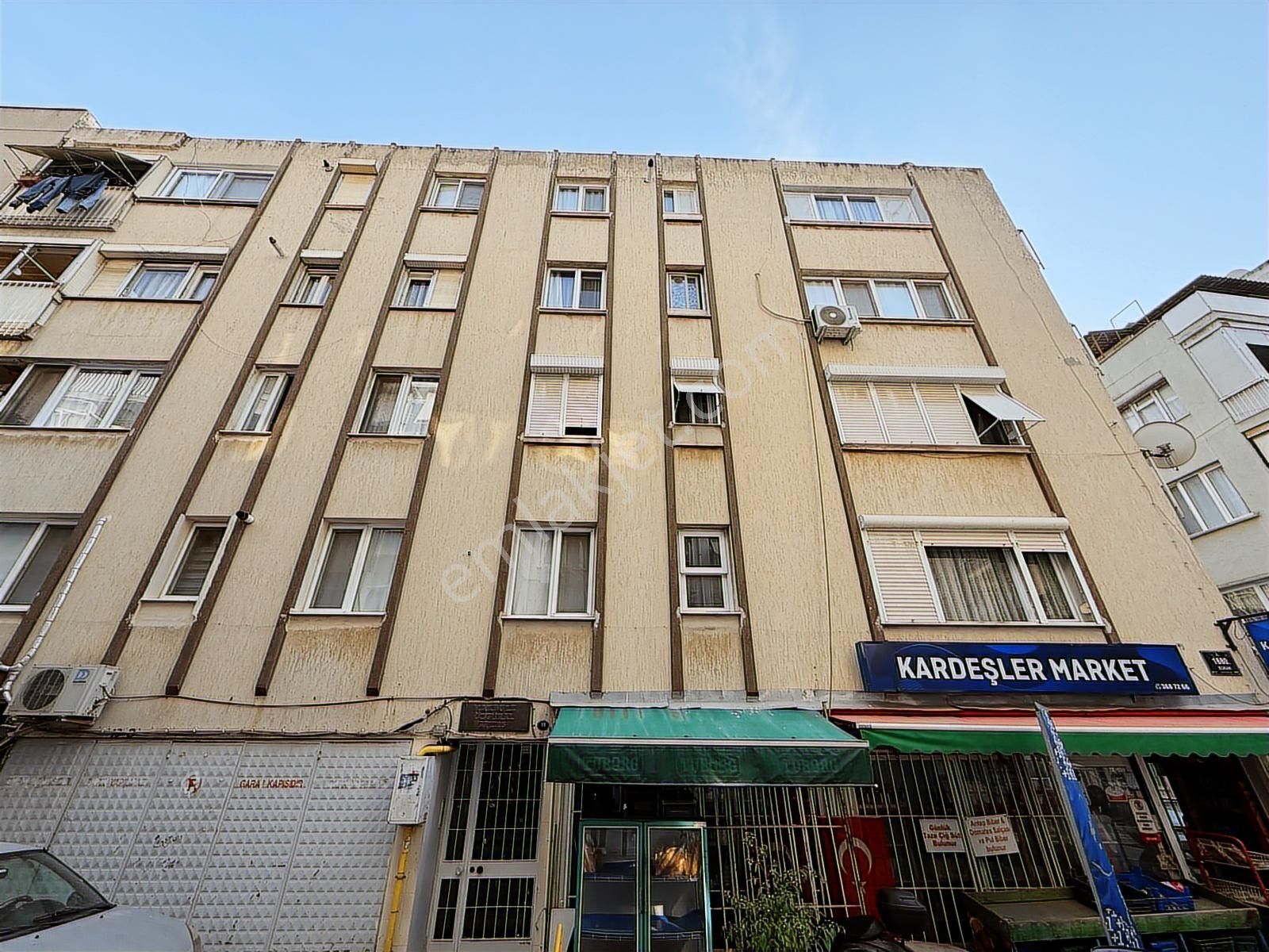 Karşıyaka Alaybeyde Sahile Yakın Satılık Tadilatlı 2+1 Daire - Görsel 10