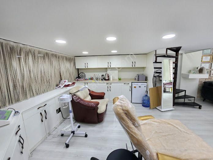 Küçükçekmece Atakent 3.etap Ta Satılık 70m2 Full Tadilatlı İşyeri - Görsel 2