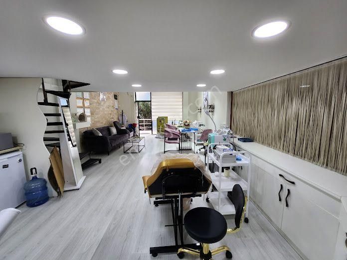 Küçükçekmece Atakent 3.etap Ta Satılık 70m2 Full Tadilatlı İşyeri - Görsel 4