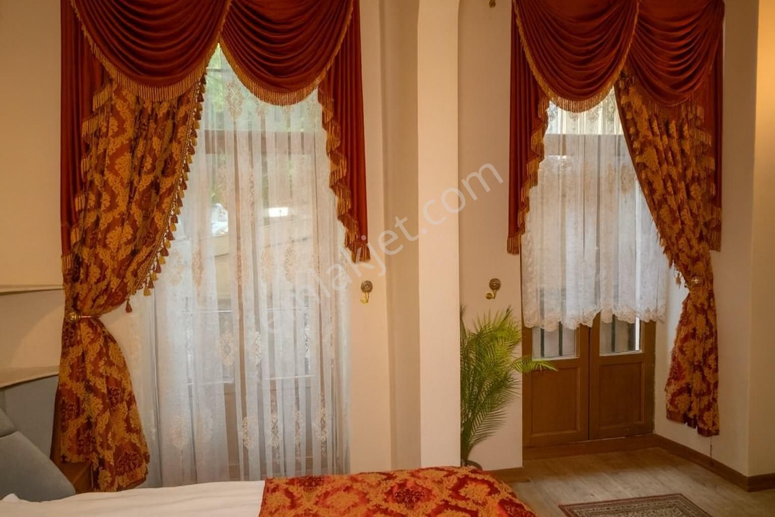 Beyoğlu İstiklalde Kiralık Daireler - Görsel 10