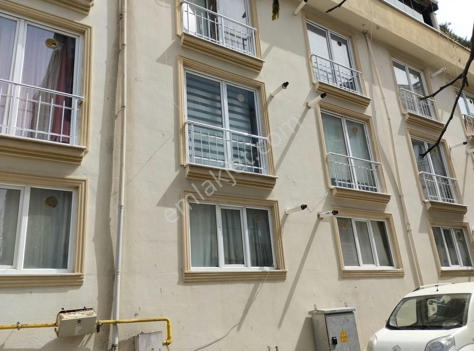 Eşref Emlak, Ön Cephe, Kat Mülkiyetli, Eşyalı Satılık 1+1 Daire - Görsel 9