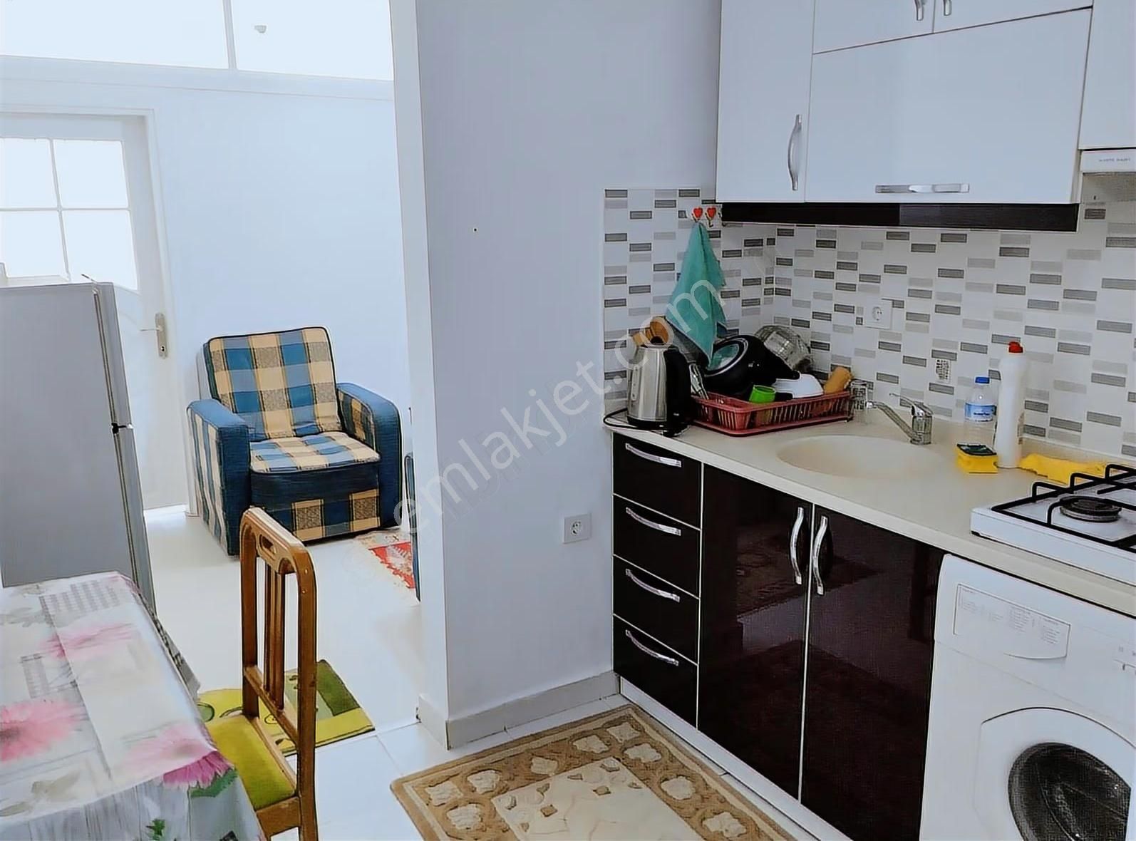 Eşref Emlak, Ön Cephe, Kat Mülkiyetli, Eşyalı Satılık 1+1 Daire - Görsel 13