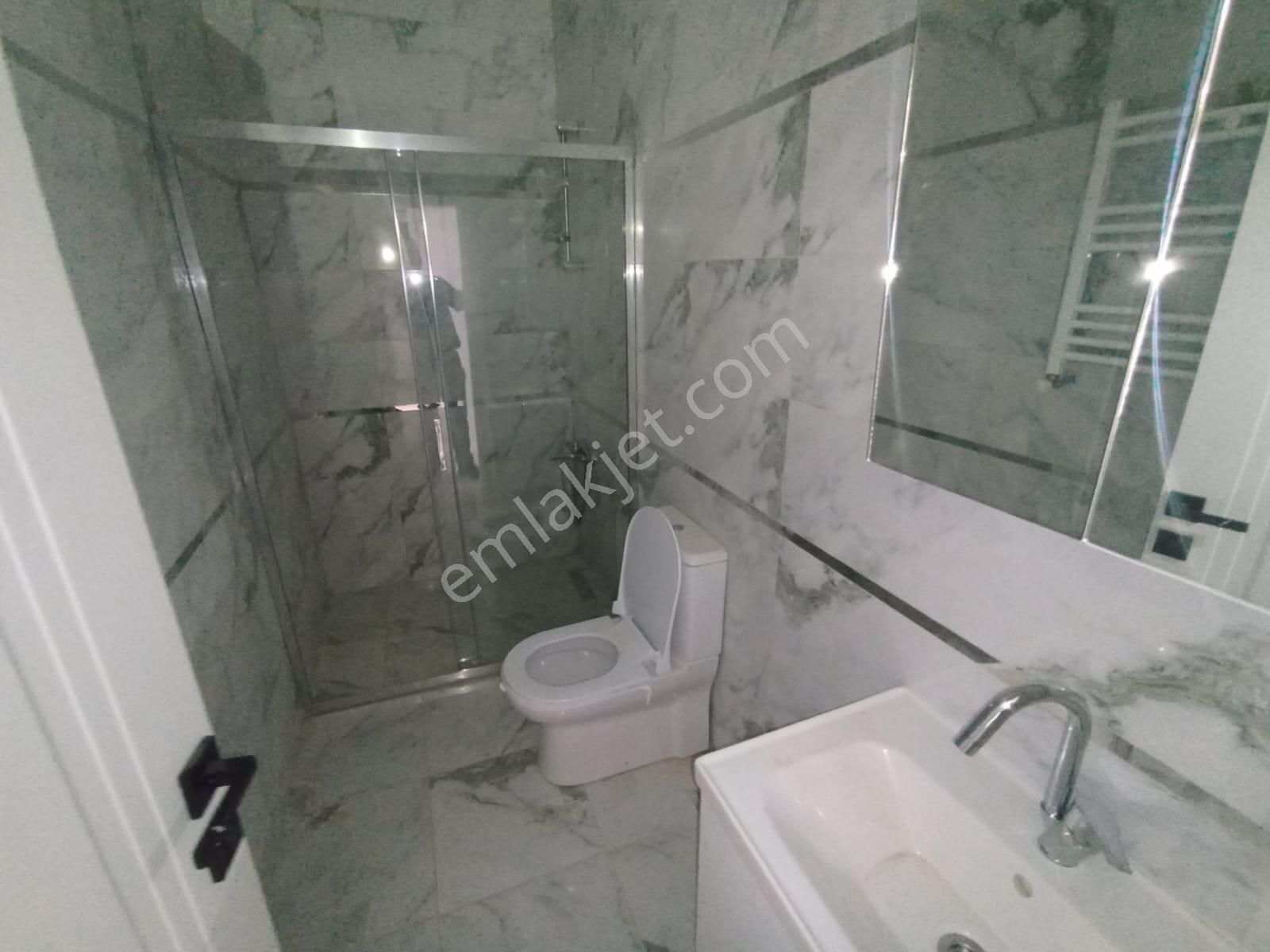 Kaçmaz'dan Sıfır Muhteşem Bahçe Teraslı Otoparklı 2+1 - Görsel 20