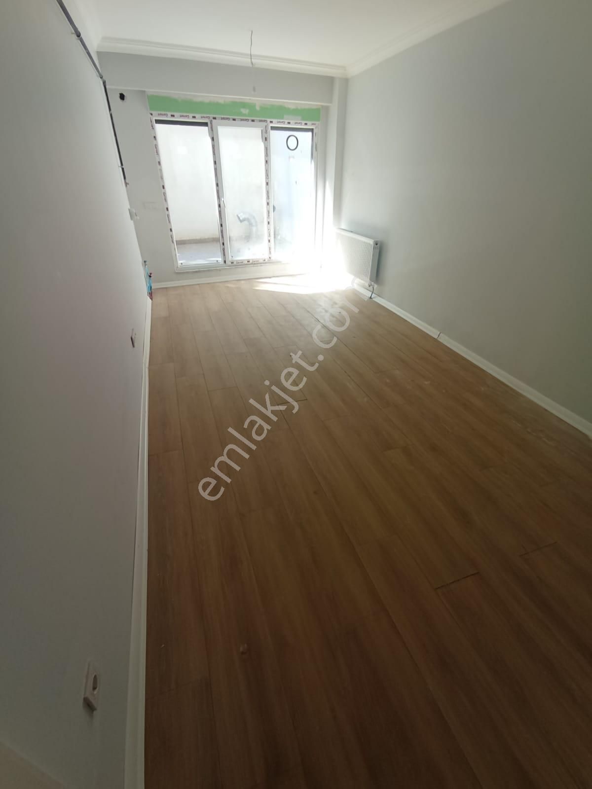 Kaçmaz'dan Sıfır Muhteşem Bahçe Teraslı Otoparklı 2+1 - Görsel 5