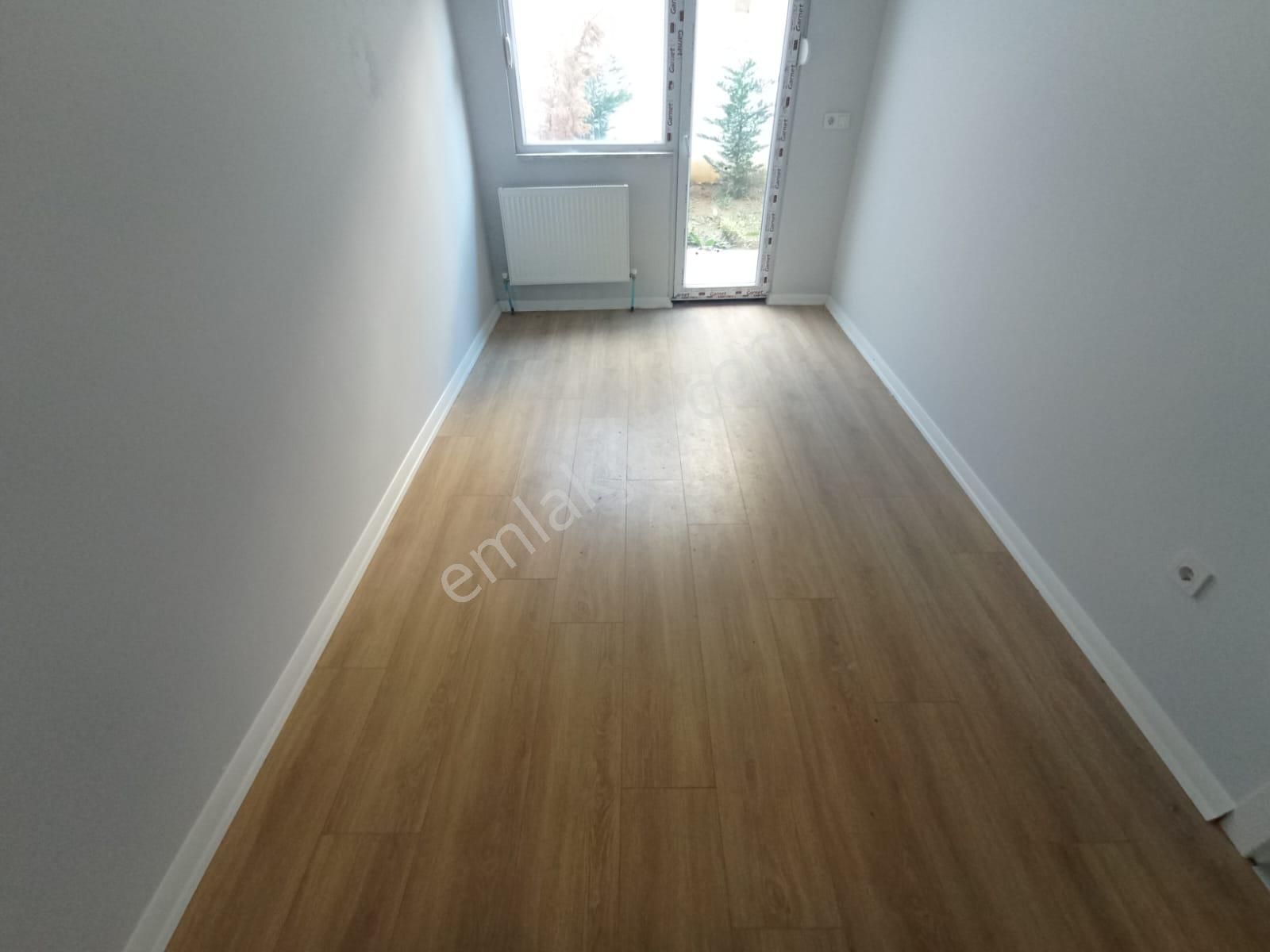 Kaçmaz'dan Sıfır Muhteşem Bahçe Teraslı Otoparklı 2+1 - Görsel 14