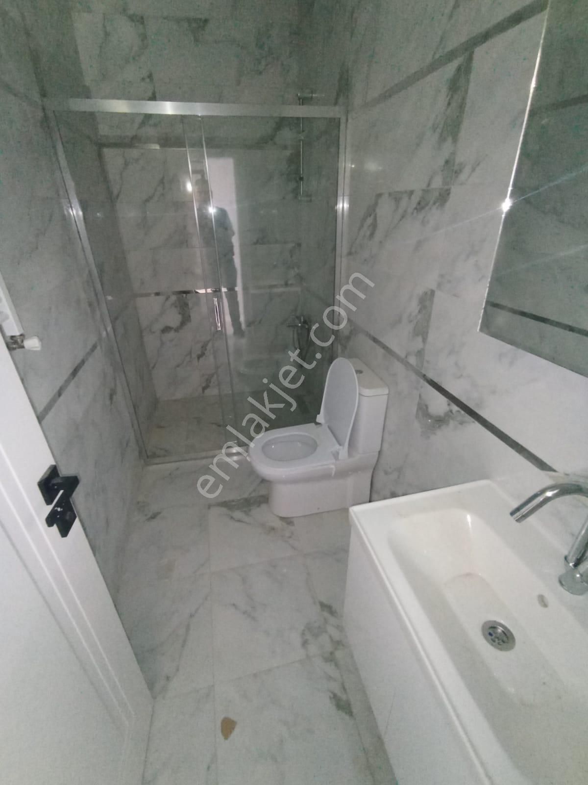 Kaçmaz'dan Sıfır Muhteşem Bahçe Teraslı Otoparklı 2+1 - Görsel 21