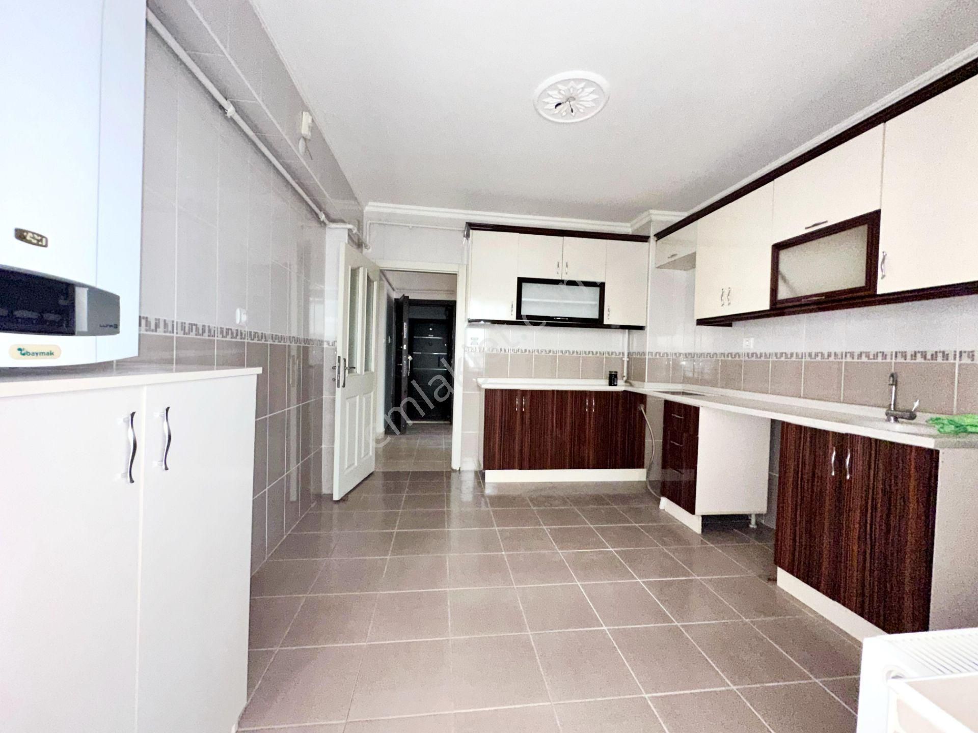 Uzman Emlak'dan Keçiören İncirli Mh. Asansörlü Bağımsız Isı Yalıtımlı Kat Konumunda 3+1 - Görsel 12