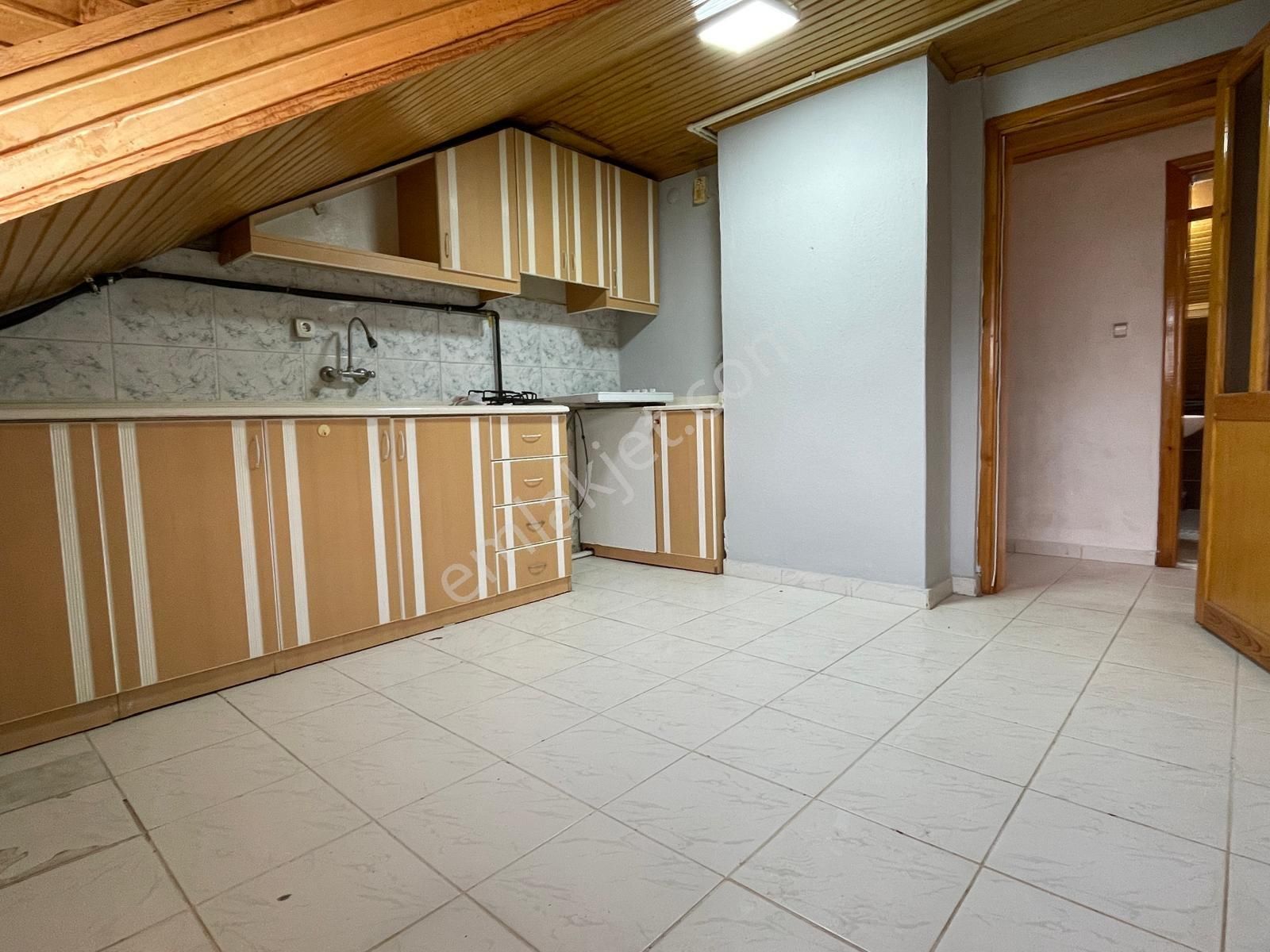 Binyapı'dan Kuşpınarda Geniş Teraslı Kiralık Çatı Katı Daire