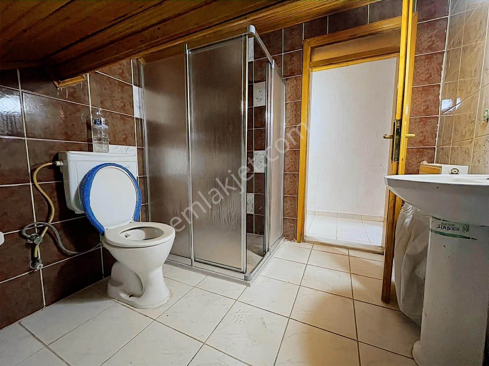 Binyapı'dan Kuşpınarda Geniş Teraslı Kiralık Çatı Katı Daire - Görsel 2