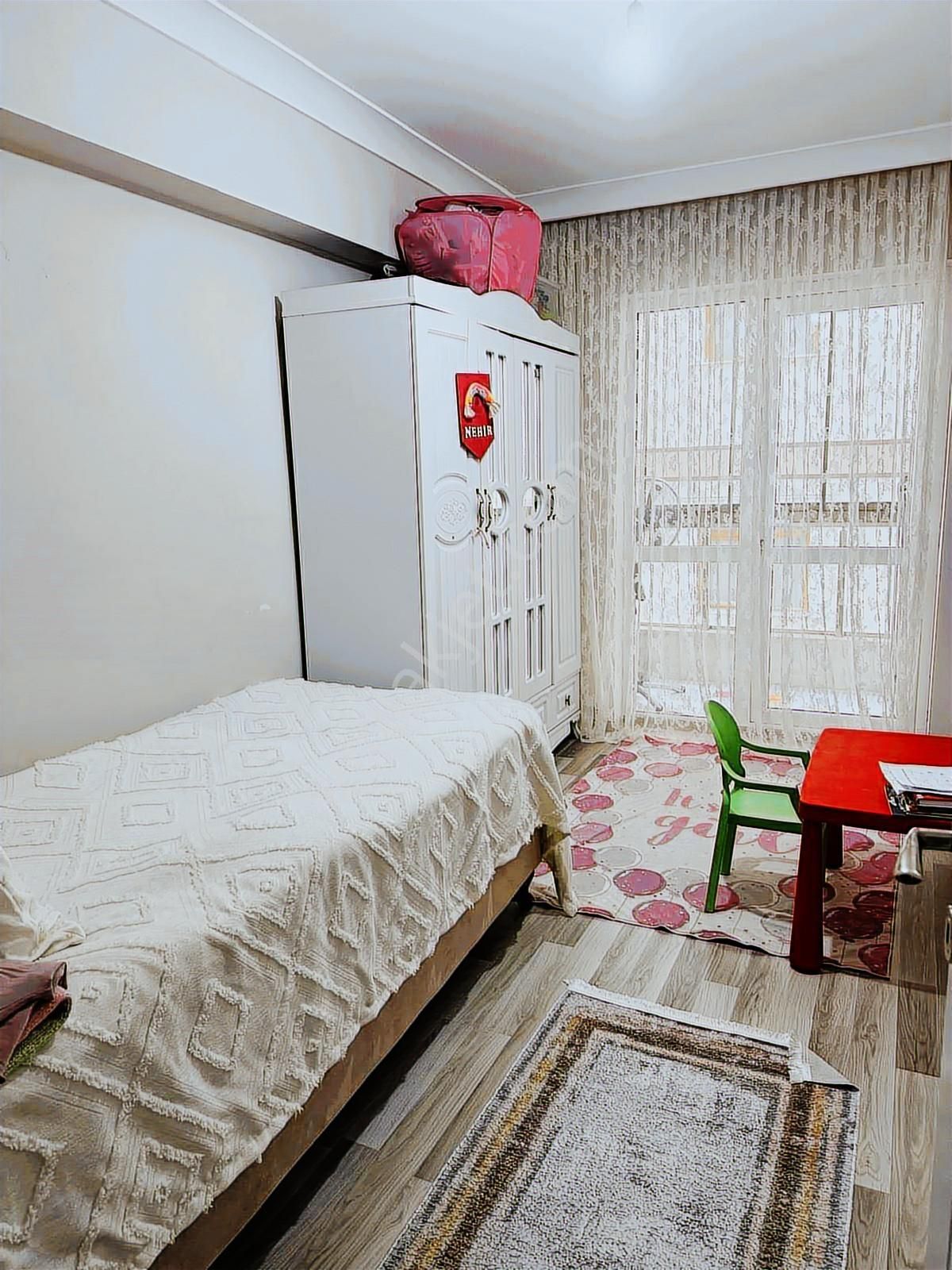 Etimesgut İstasyon'da Asansörlü Ara Kat Yapılı 3+1 Satılık Daire - Görsel 8