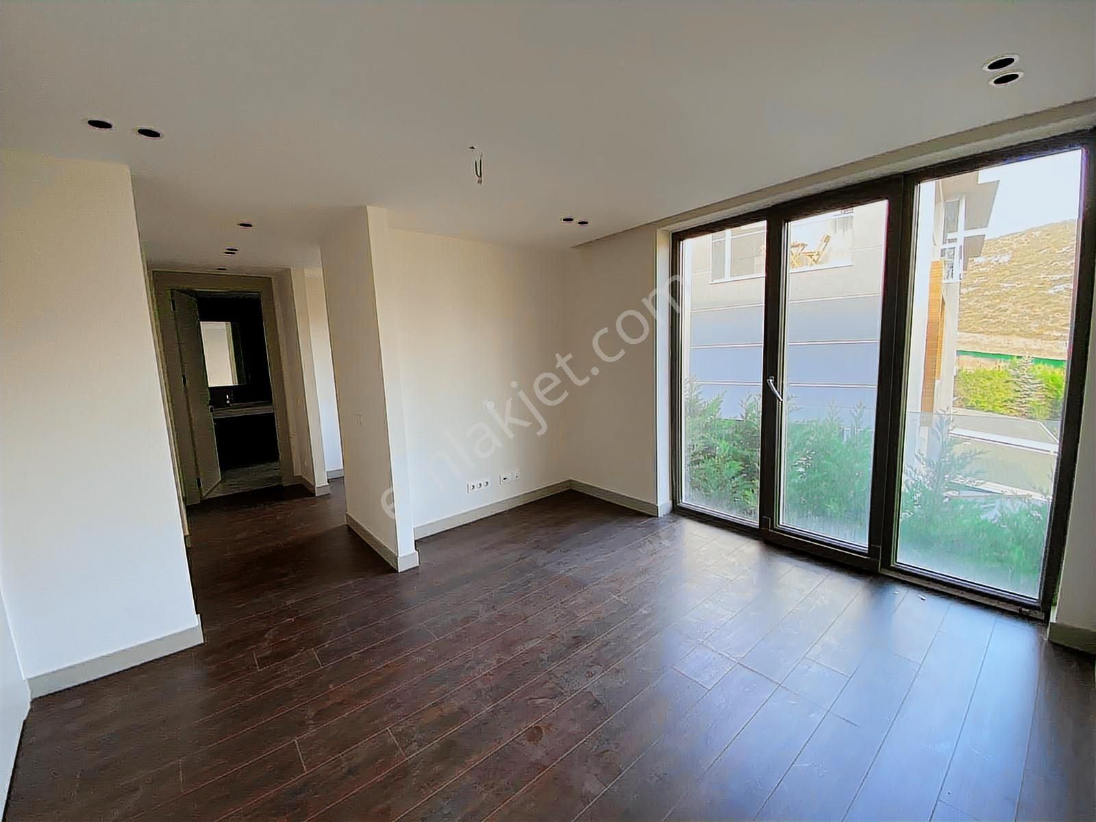 Bahçeşehir D14 Demiröz Sitesin'de 220m2 5+2 Satılık Villa - Görsel 7