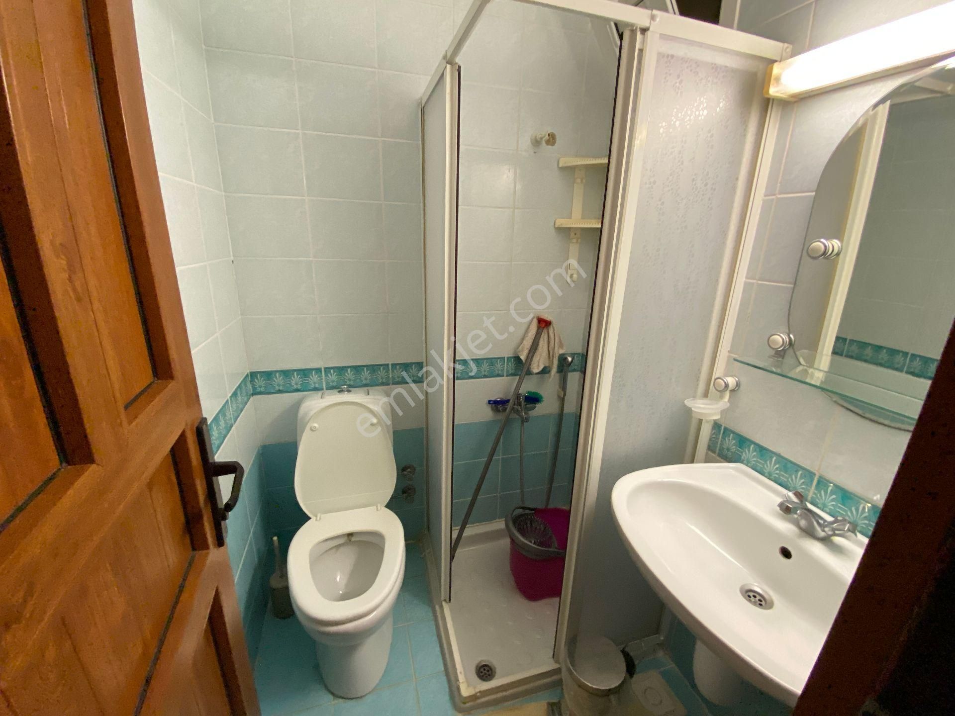 Ürkmez De Full Eşyalı Denize Sıfır Siteiçinde Satılık 3+1 Villa - Görsel 18