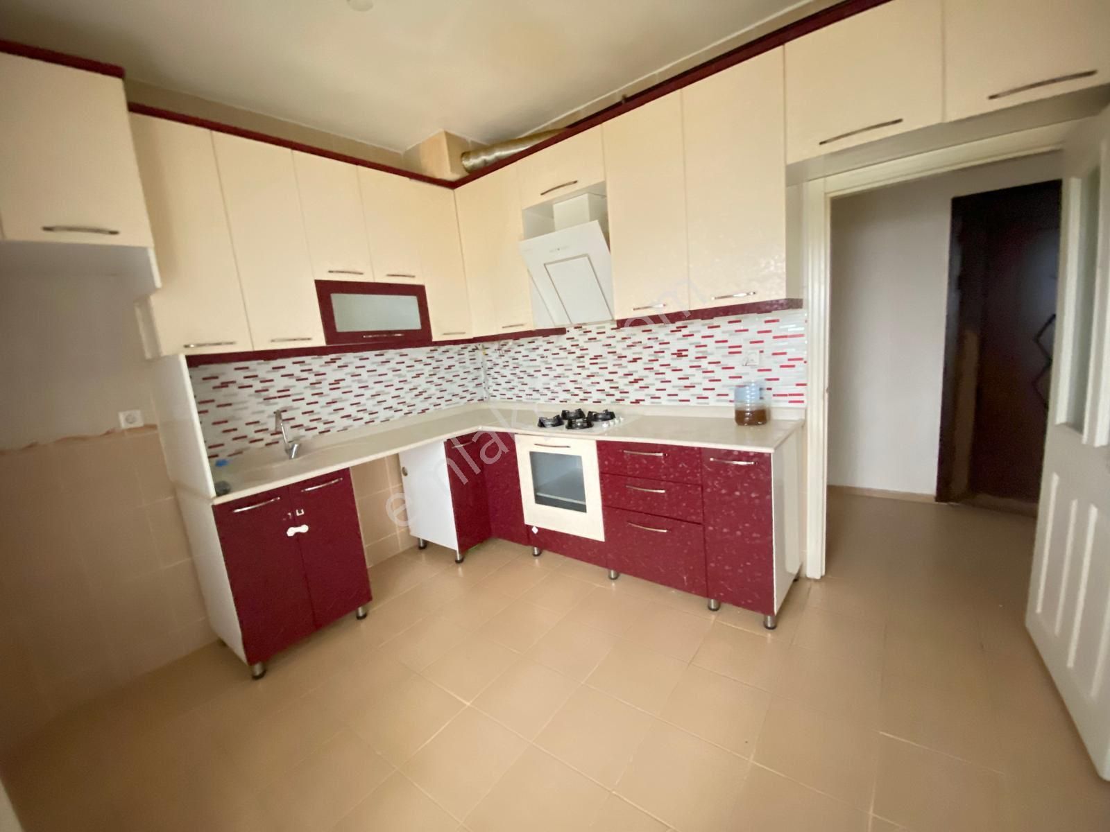 Ekin Mahallesinde 3+1 Çok Geniş Giriş Kat Daire - Görsel 14