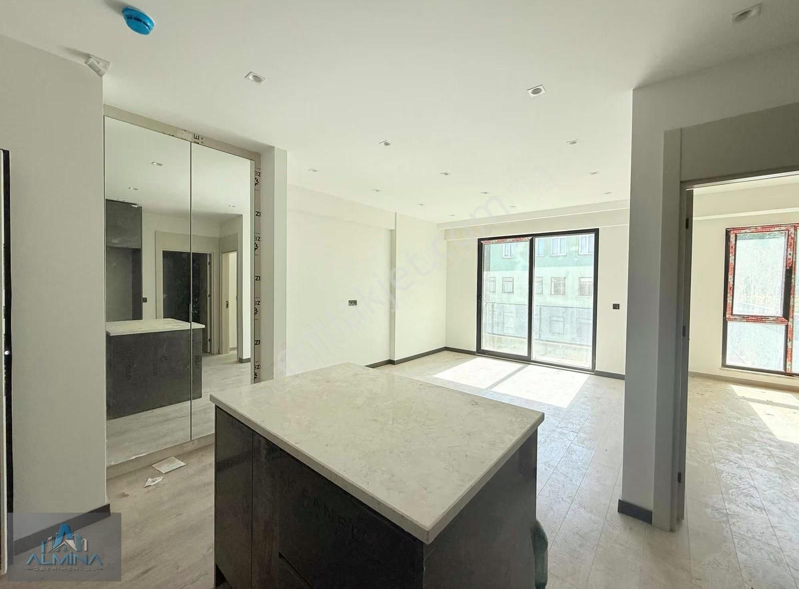 Almina'dan Balat'ta Lüks Kira Garantili Daire - Görsel 16