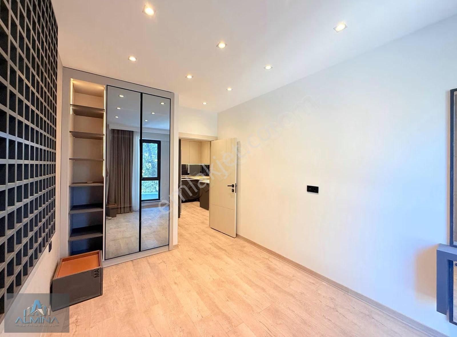 Almina'dan Balat'ta Lüks Kira Garantili Daire - Görsel 17