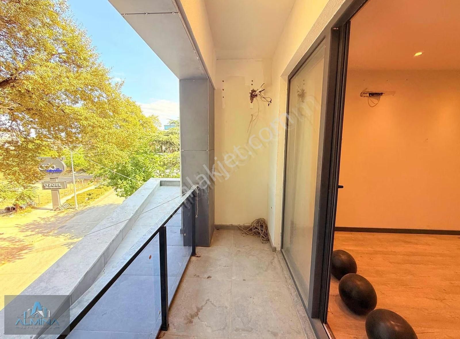 Almina'dan Balat'ta Lüks Kira Garantili Daire - Görsel 14