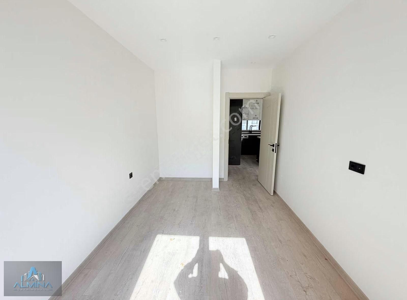 Almina'dan Balat'ta Lüks Kira Garantili Daire - Görsel 22