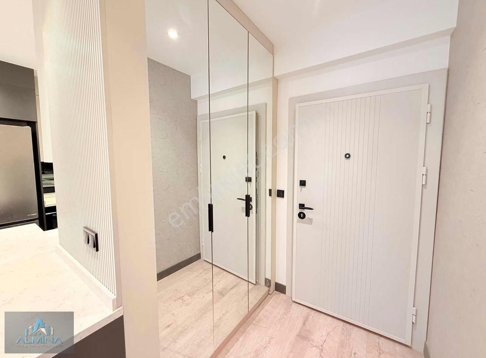 Almina'dan Balat'ta Lüks Kira Garantili Daire - Görsel 29