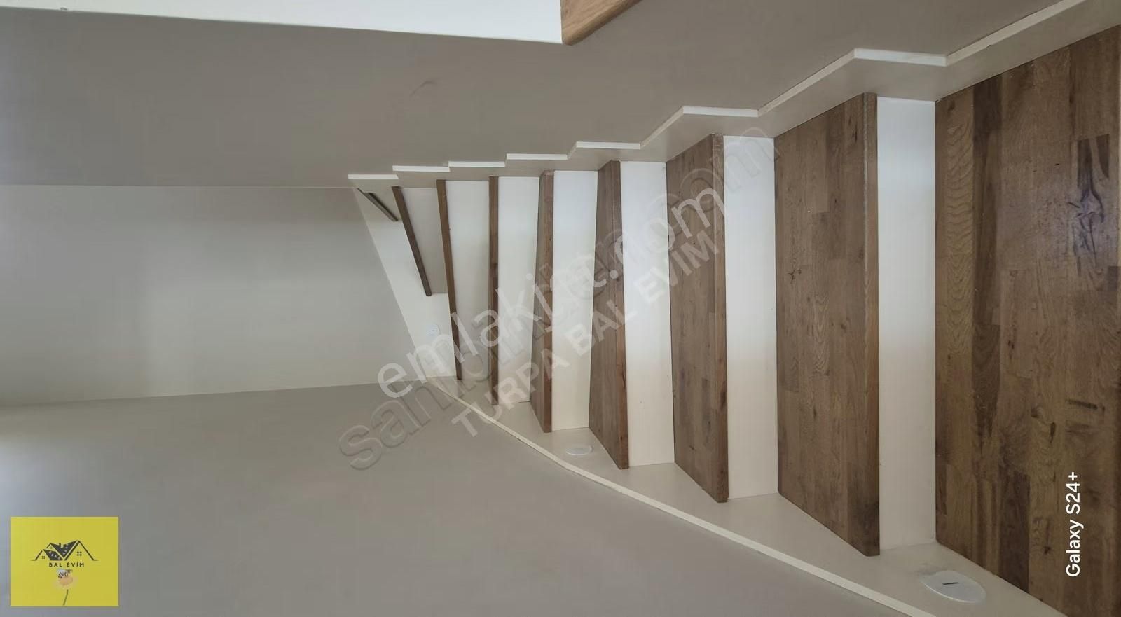 Foça Villanova Dubleks 3+1 Villa - Görsel 3