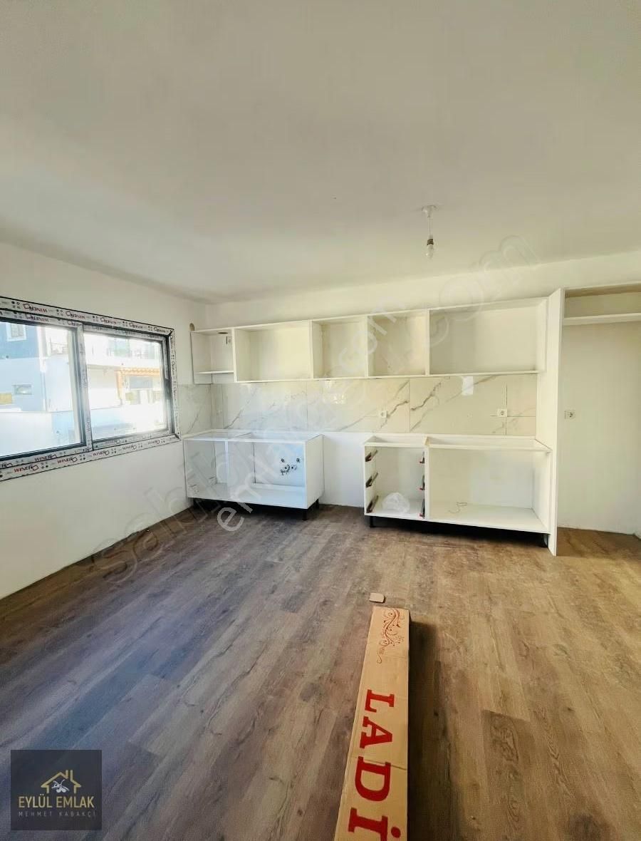 Mumcularda Satılık 2+1 Daire - Görsel 16