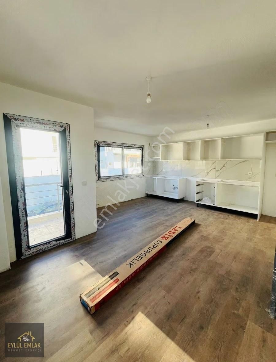 Mumcularda Satılık 2+1 Daire - Görsel 5