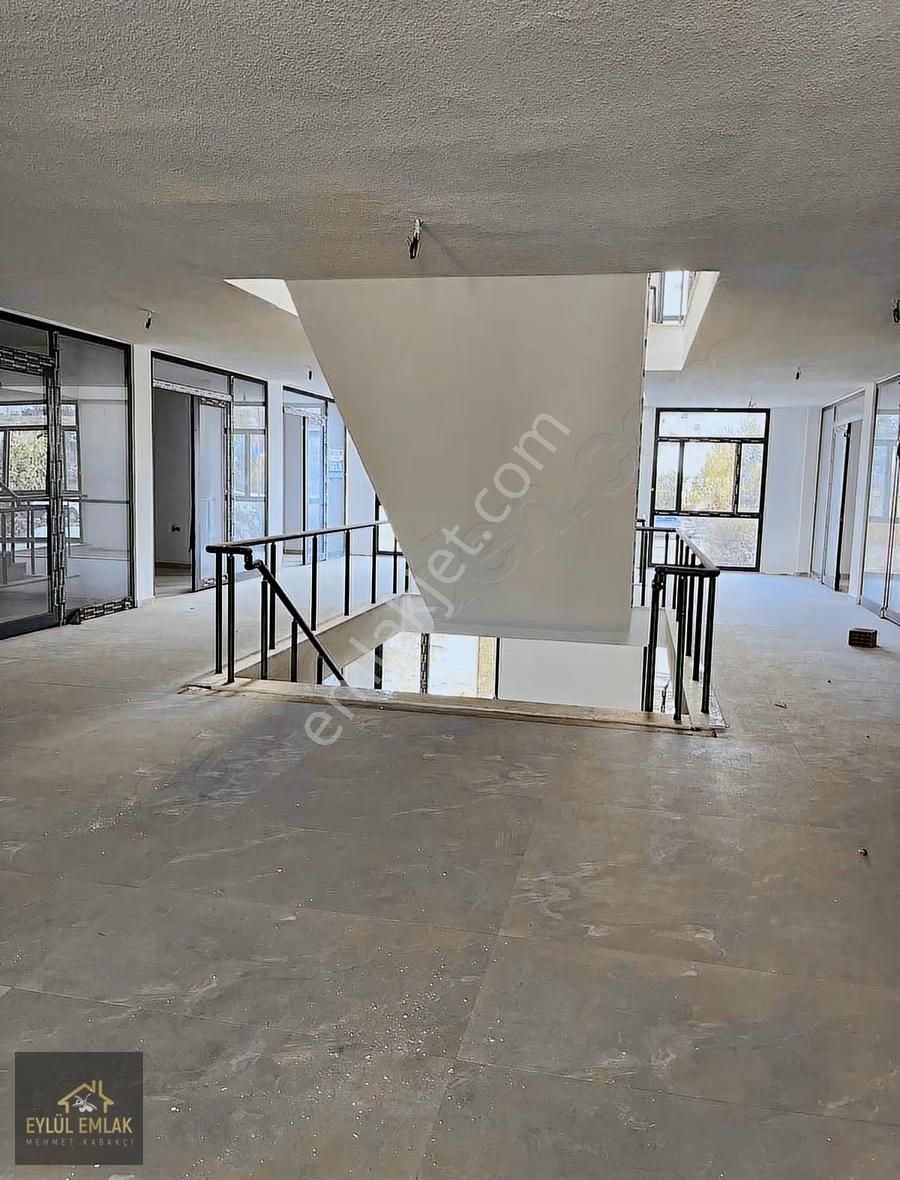 Mumcular Merkez'de Pasaj İçinde Satılık Dükkan - Görsel 16