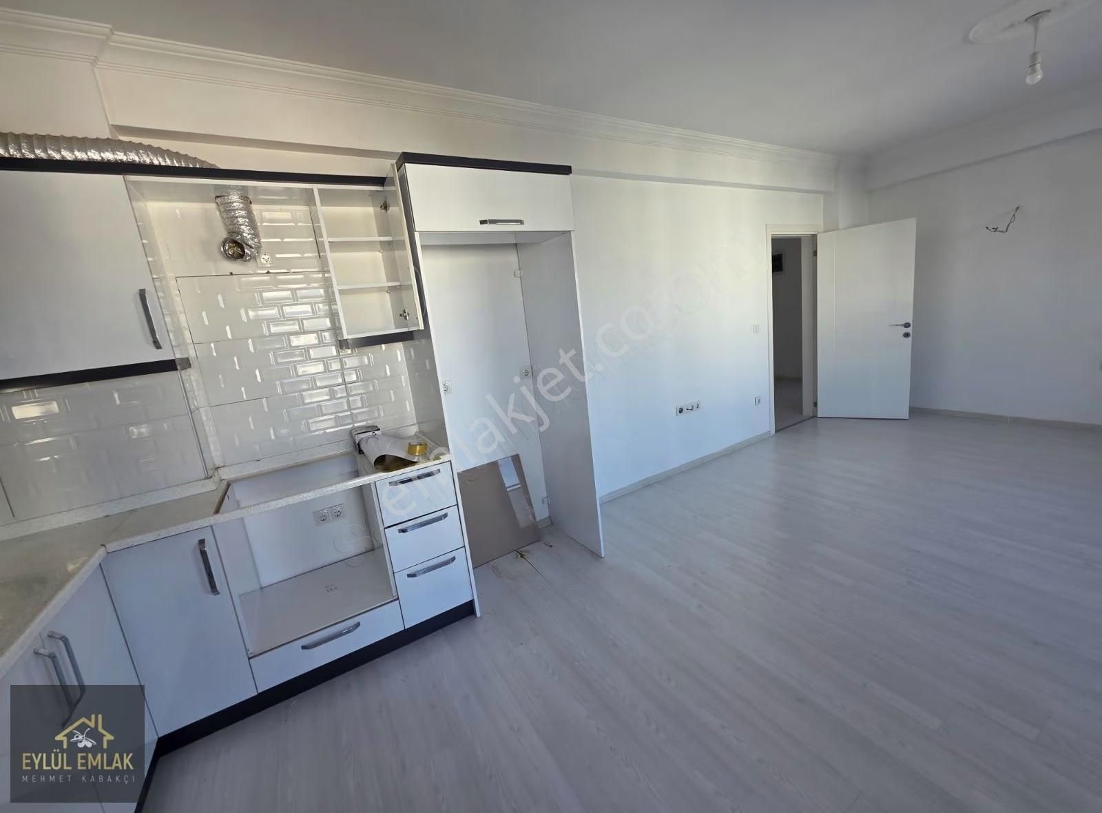 Mumcular Satılık 2+1 Daire - Görsel 11