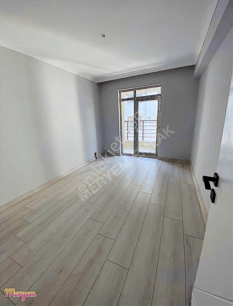 Meryem Emlak Tan Beşikkaya Da 3 Katta 3+1 Sıfır Satılık Daire - Görsel 4