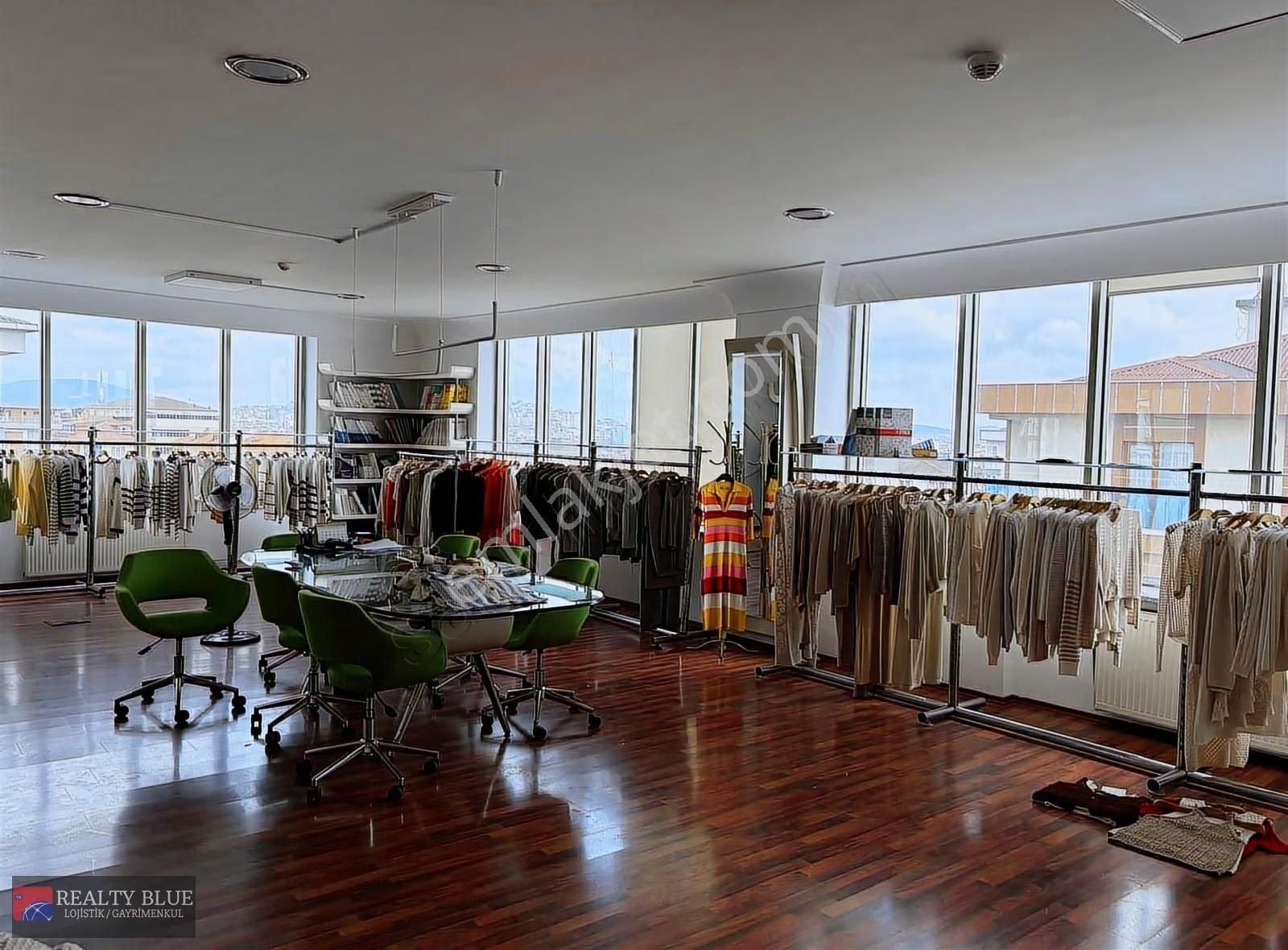 Sancaktepe Merkezi Konumda 800 M² Ofis&plaza Katı - Görsel 5