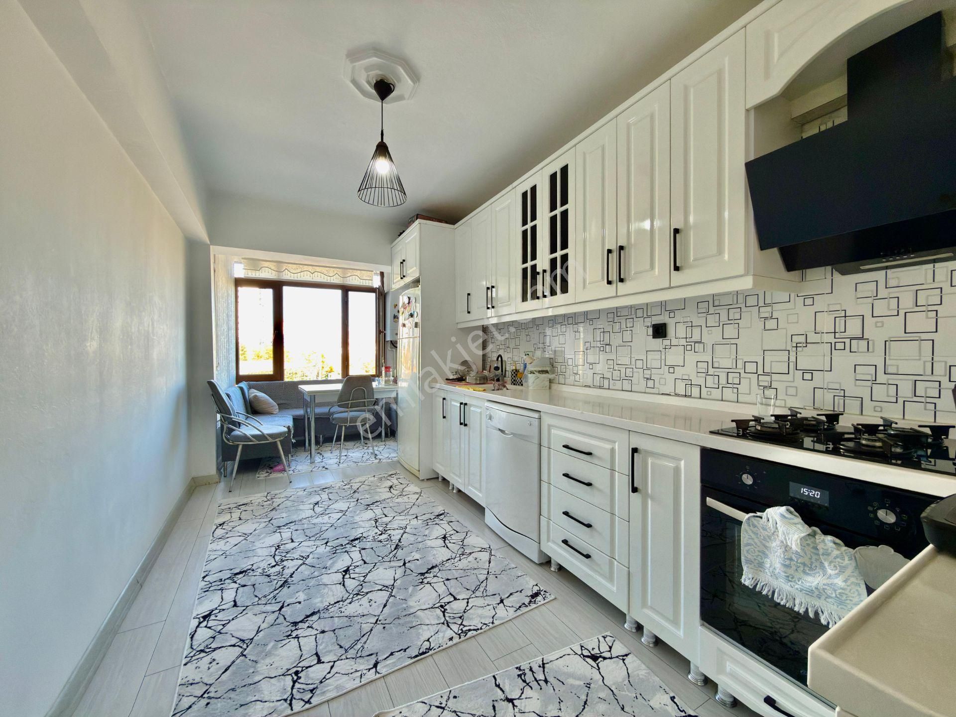 Kalecik Emlak'tan Merkez Mahallesinde Yapılı Masrafsız 3+1 Daire