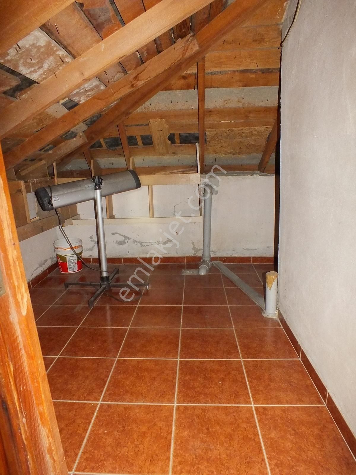 Güllübağlar Mah.2+1 Kiralık 120m2 Çift Teraslı Çatı Katı Daire - Görsel 31