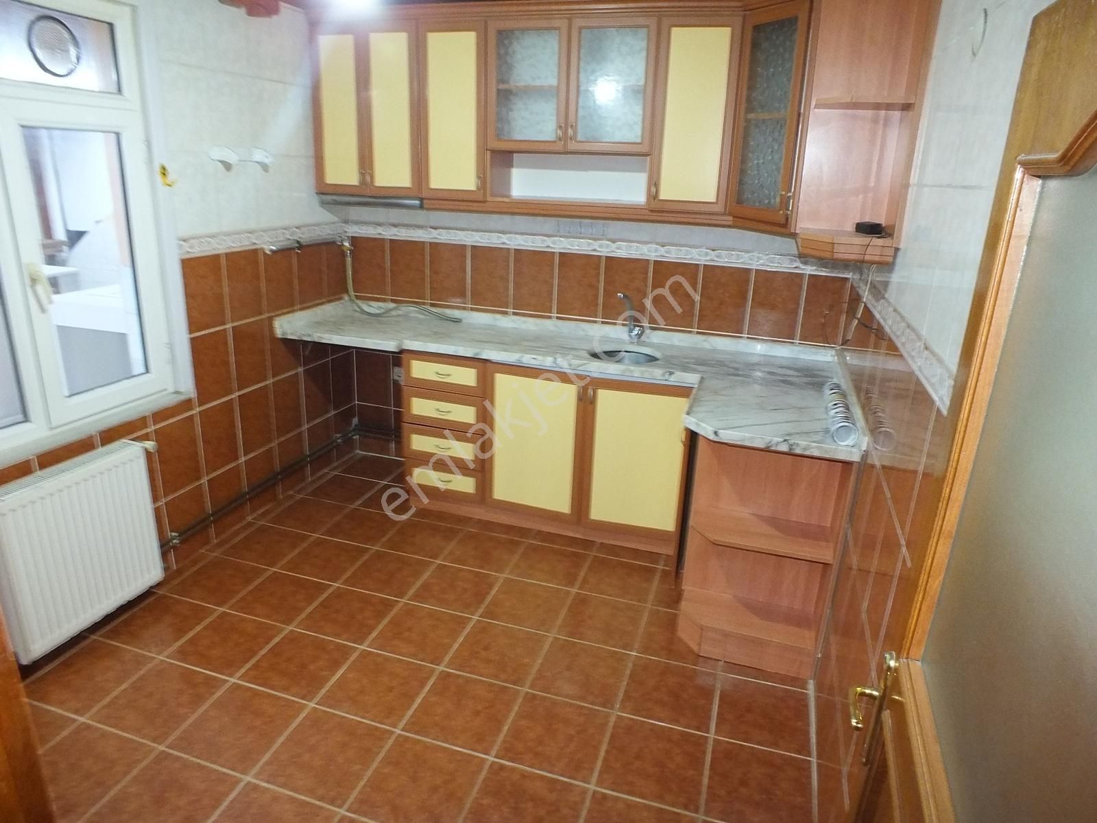 Güllübağlar Mah.2+1 Kiralık 120m2 Çift Teraslı Çatı Katı Daire - Görsel 12