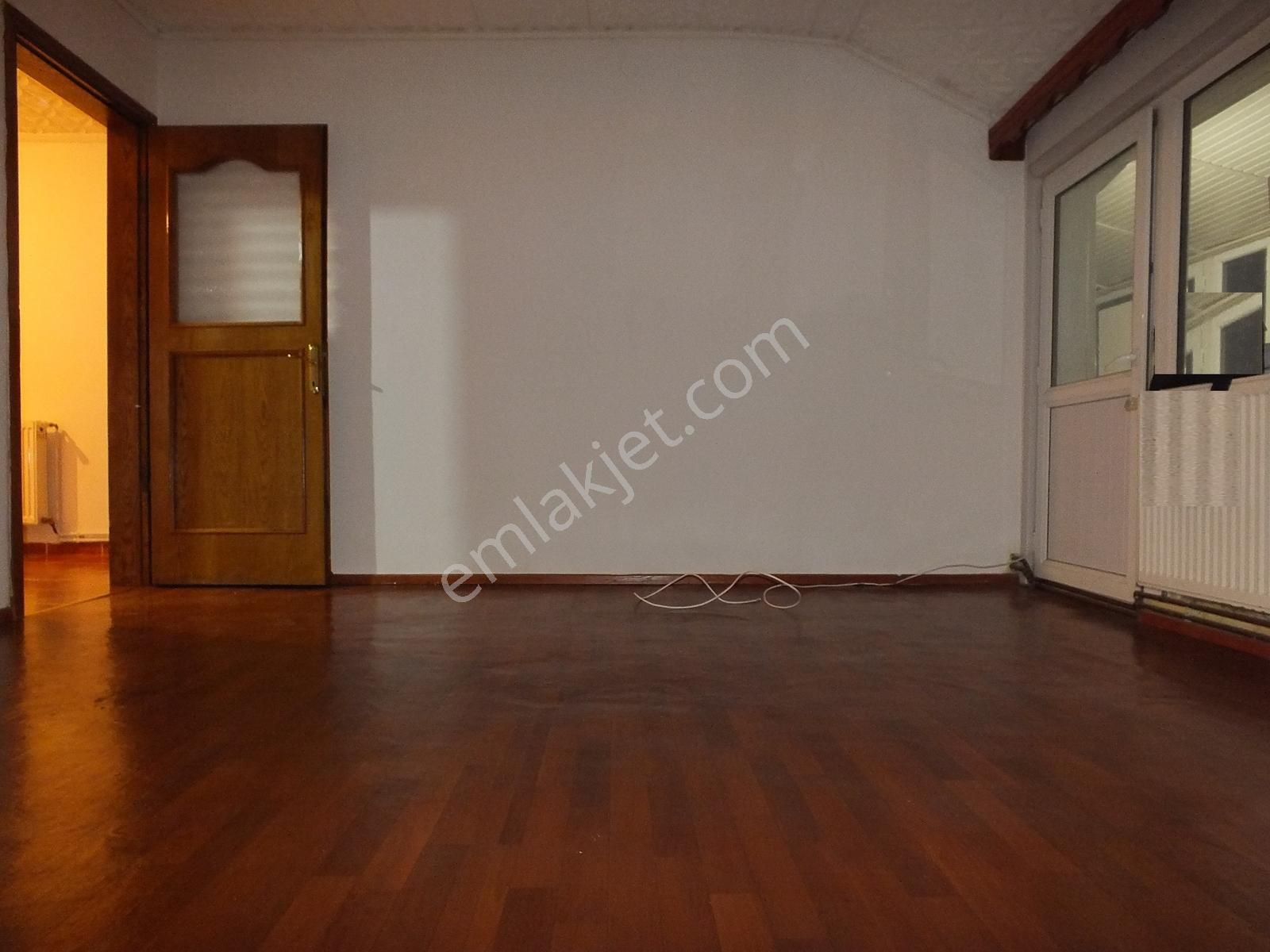 Güllübağlar Mah.2+1 Kiralık 120m2 Çift Teraslı Çatı Katı Daire - Görsel 13