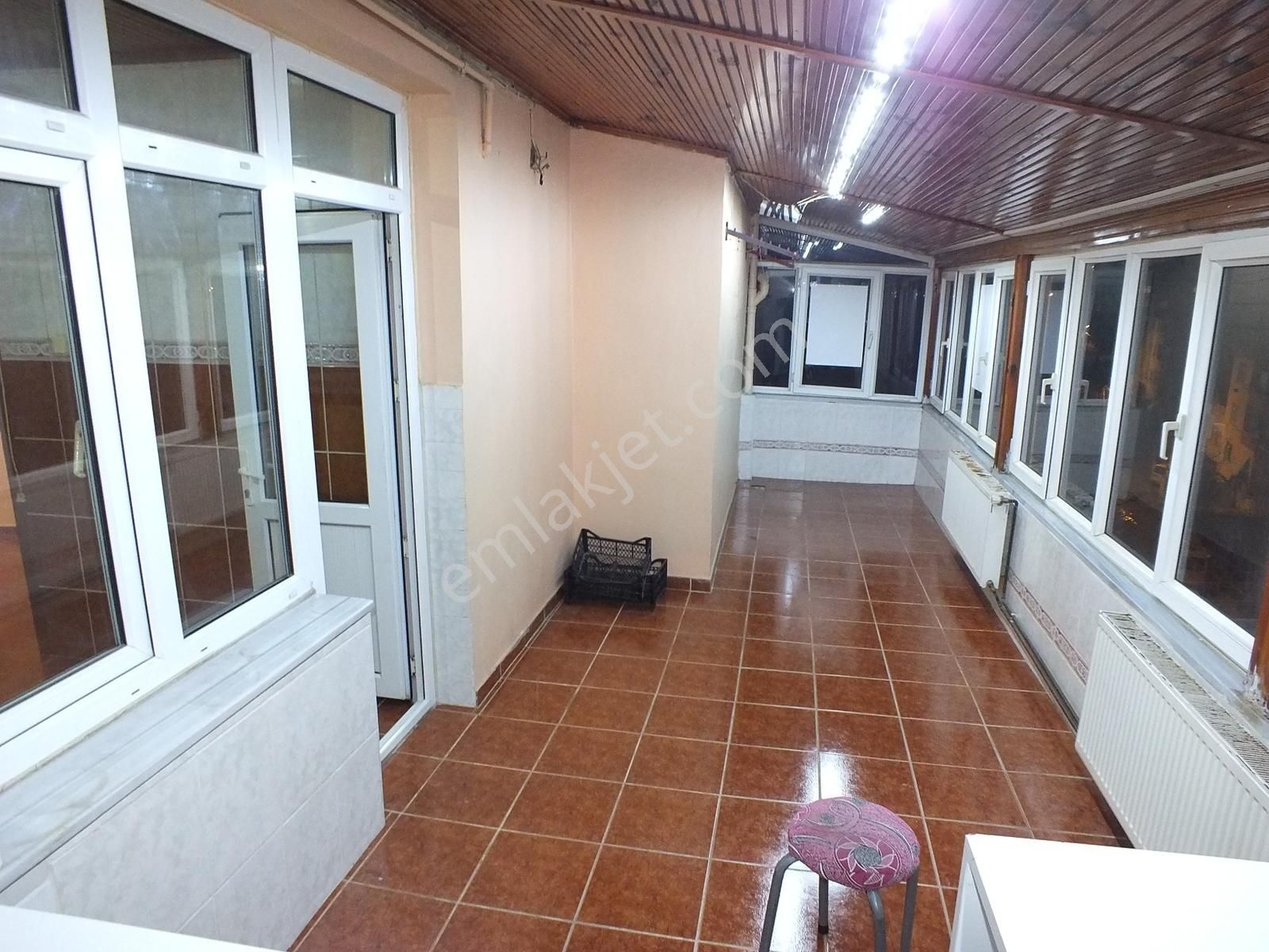 Güllübağlar Mah.2+1 Kiralık 120m2 Çift Teraslı Çatı Katı Daire - Görsel 6