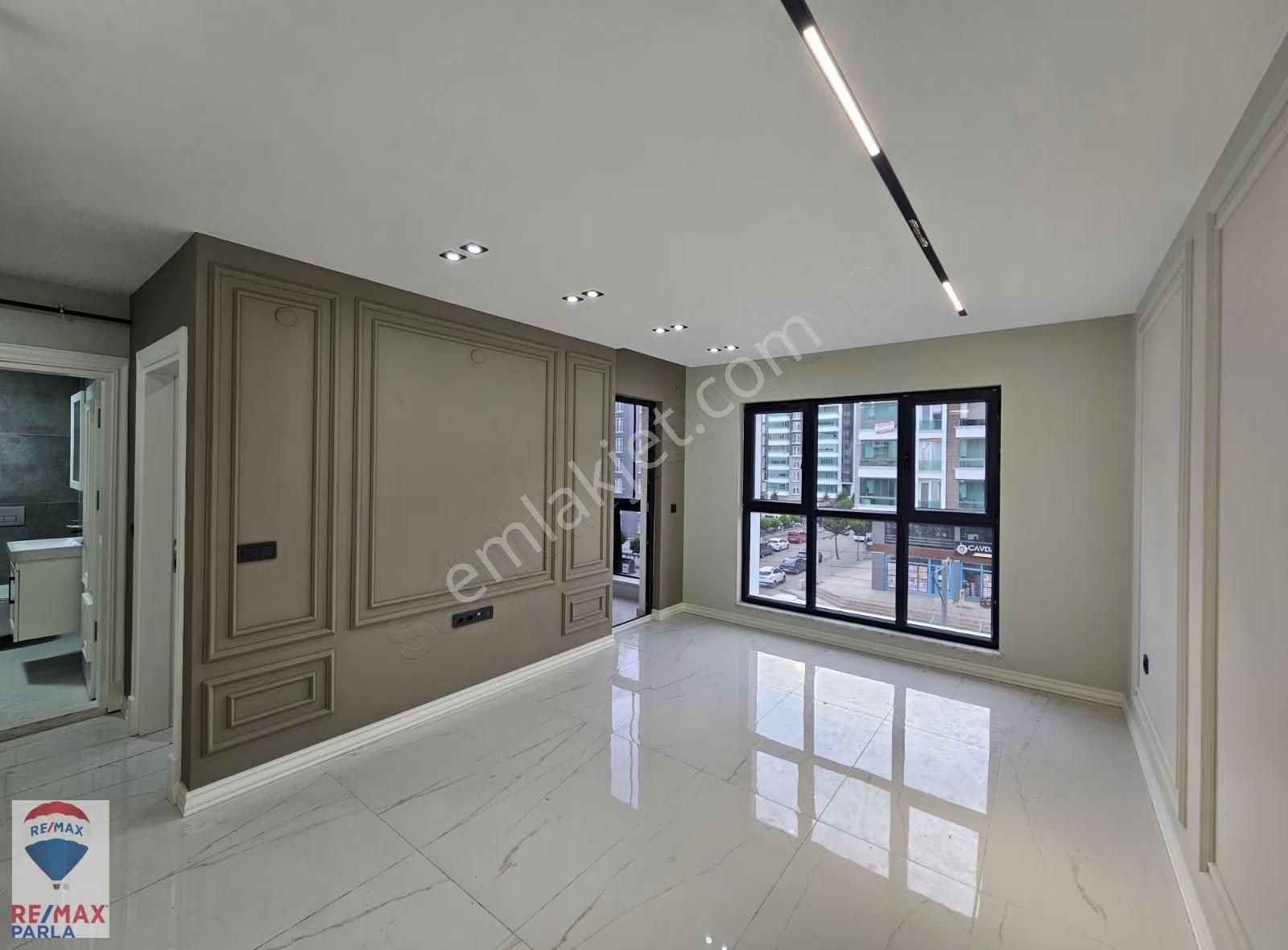 Atakum'da Tramvay Durağına Cephe Lüx 1+1 Ofis - Görsel 6