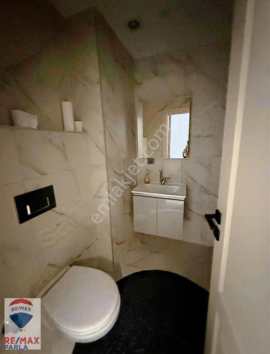 Huzurlu Lokasyonda Deniz Ve Doğa Manzaralı Full Eşyalı 1+1! - Görsel 14