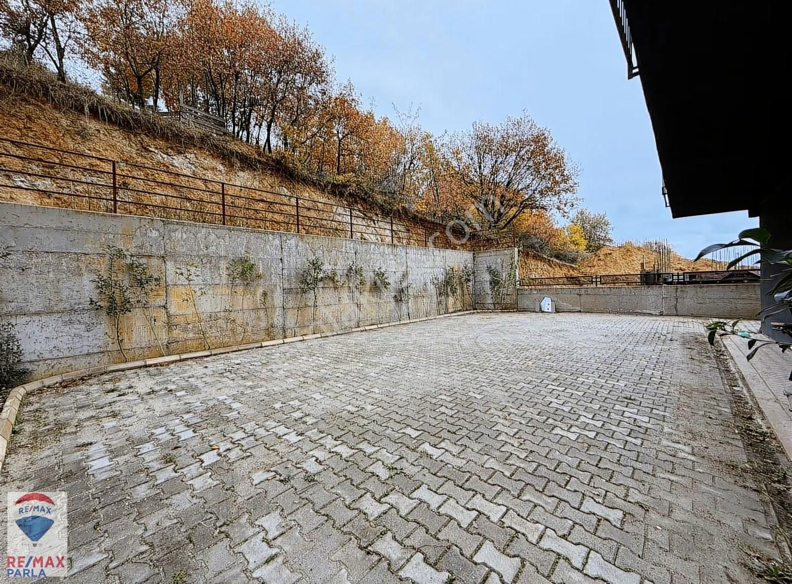 Huzurlu Lokasyonda Deniz Ve Doğa Manzaralı Full Eşyalı 1+1! - Görsel 23