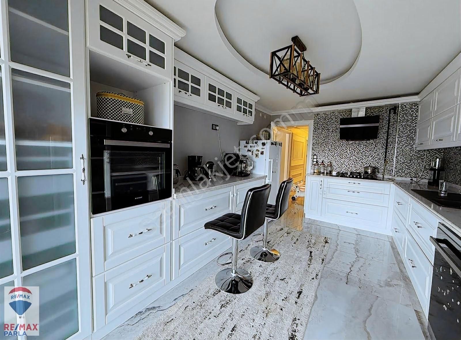Panaromik Deniz Manzaralı Modern Ve Eşsiz Mimariye Sahip 3+1! - Görsel 12