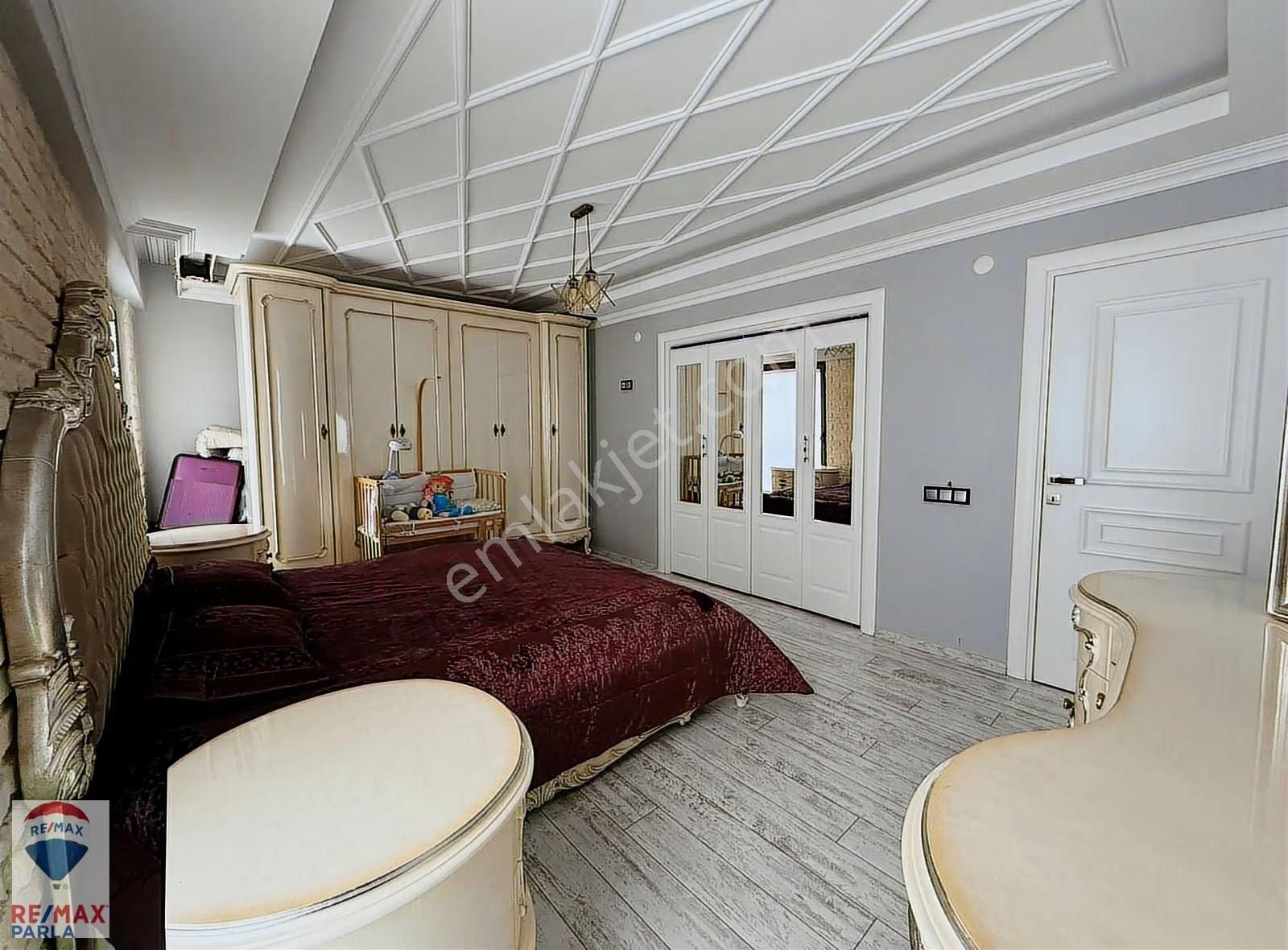 Panaromik Deniz Manzaralı Modern Ve Eşsiz Mimariye Sahip 3+1! - Görsel 25
