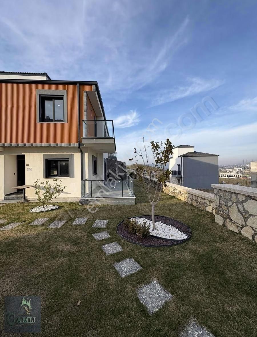 Seferisar Çevrekent Sitesinde 3+1 Kiralık Villalar - Görsel 16