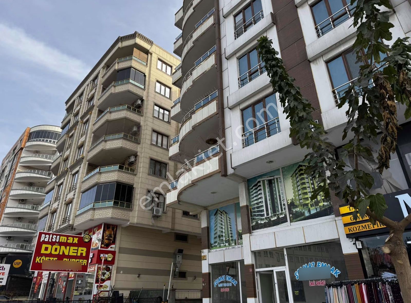 Solmaz Emlak Kiralık Dayalı Döşeli 4+1 Daire