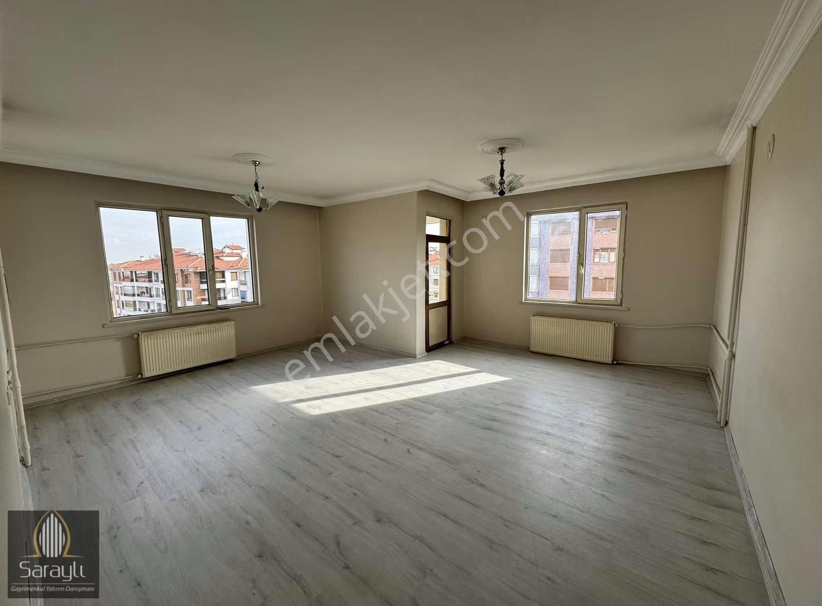 Saraylı'dan Metro Market Yakını Kiralık 3+1 Daire