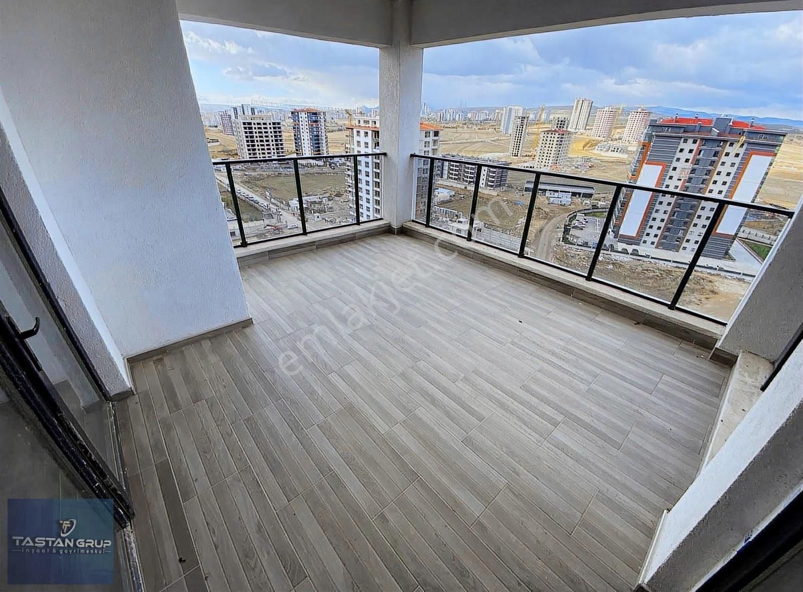 Güvenlikli, Manzaralı 190 M2 Yüksek Kat Lüks 4+1 - Görsel 3