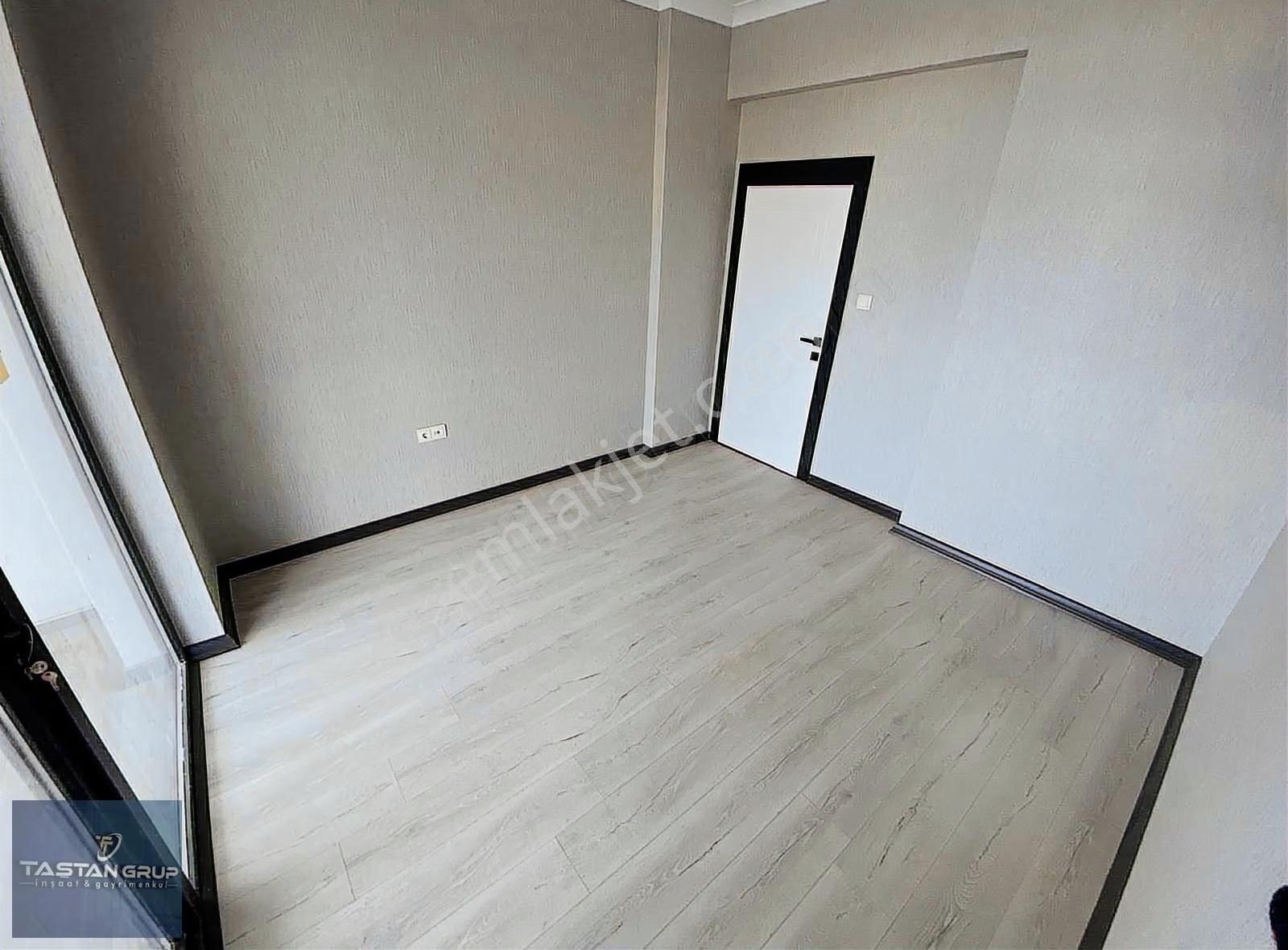 Güvenlikli, Manzaralı 190 M2 Yüksek Kat Lüks 4+1 - Görsel 12