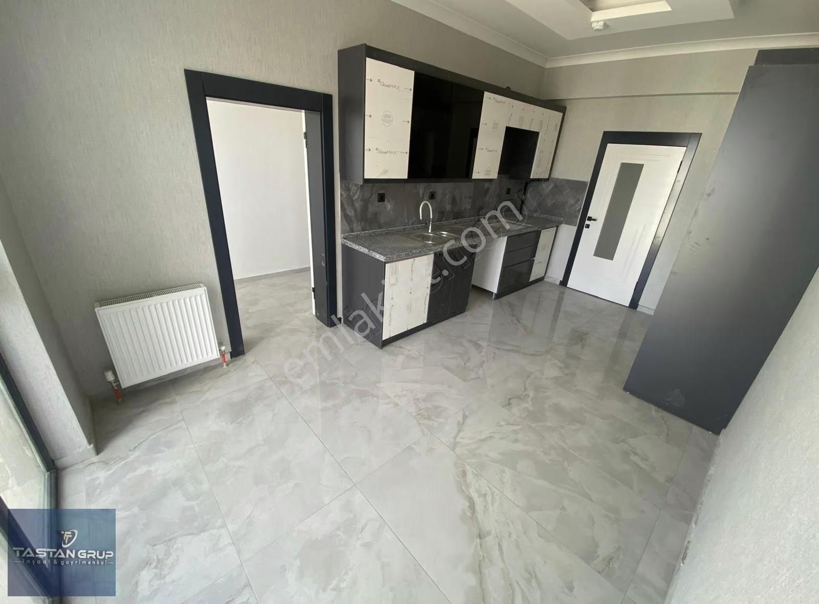 Güvenlikli, Manzaralı 190 M2 Yüksek Kat Lüks 4+1 - Görsel 18