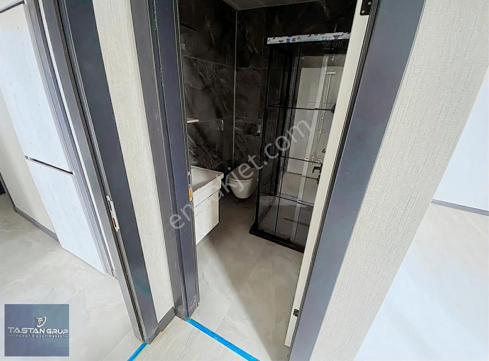 Güvenlikli, Manzaralı 190 M2 Yüksek Kat Lüks 4+1 - Görsel 28